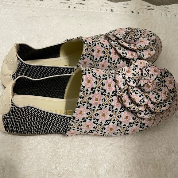 Chanel Camellia Canvas Slip On Size 38 - Picture 3 of 5